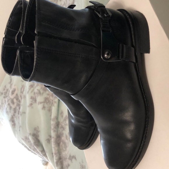 Ecco booties - Picture 1 of 4